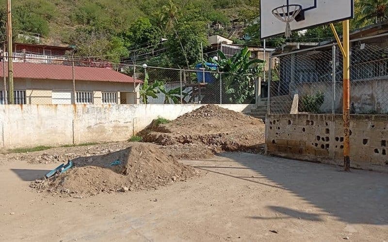ANZOÁTEGUI | Vecinos del sector Bello Monte solicitaron limpieza de cancha multiusos